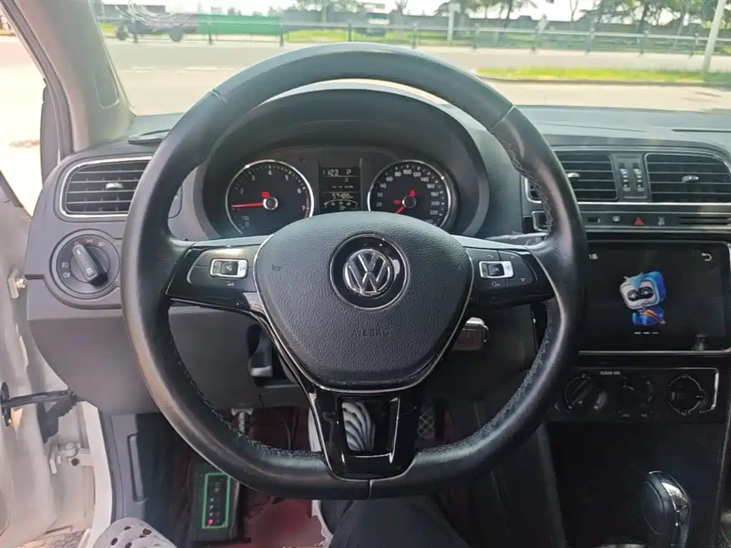 Volkswagen Polo 2018 1.5L Auto Comfort фото 11