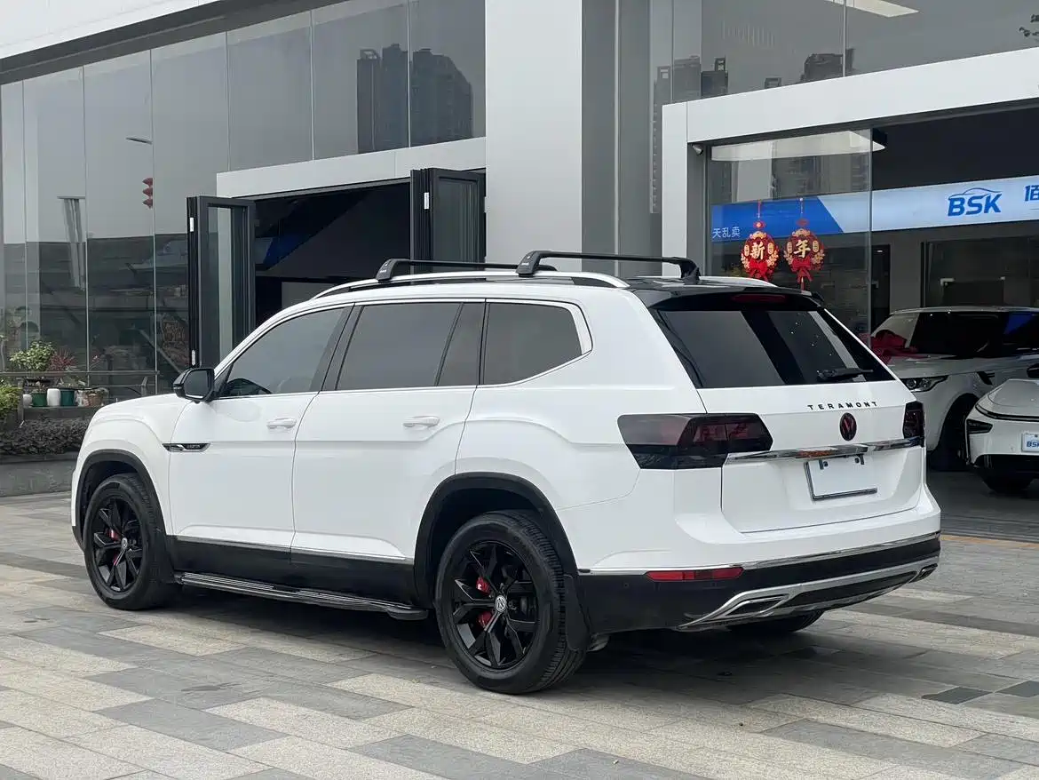 Volkswagen Teramont 2020 380TSI 4WD Luxury Edition China VI фото 12