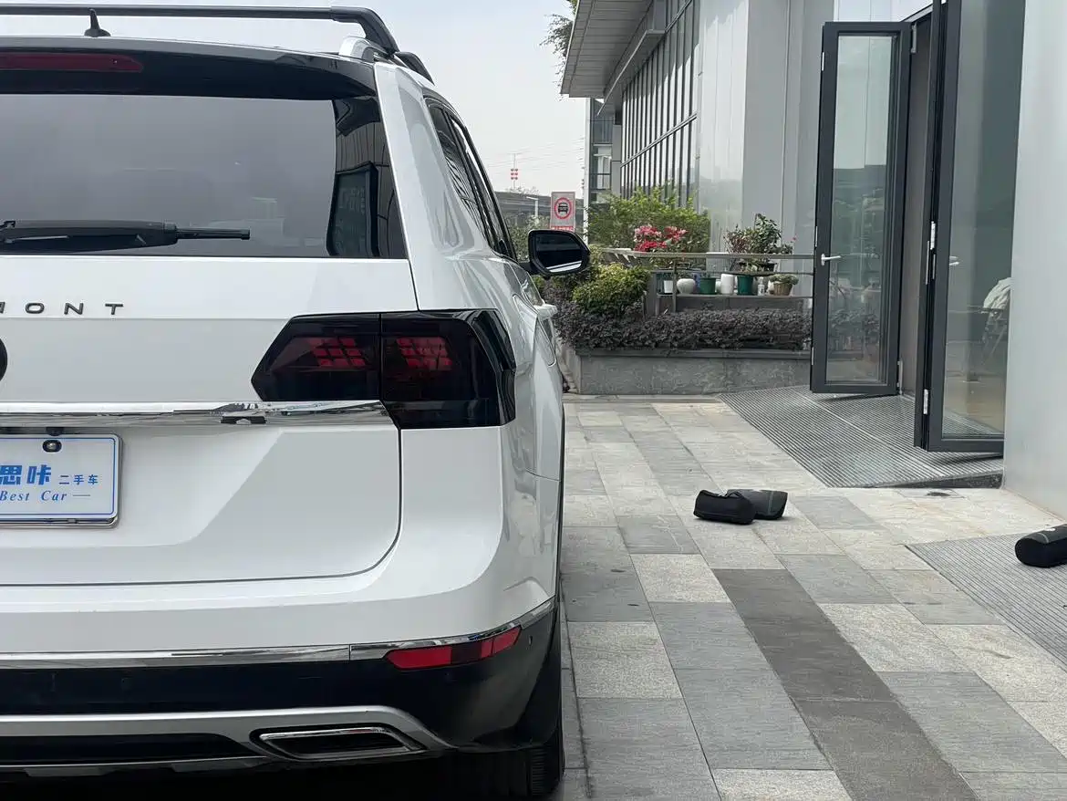 Volkswagen Teramont 2020 380TSI 4WD Luxury Edition China VI фото 11