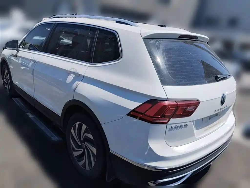 Volkswagen Tiguan L 2023 300TSI Automatic 2WD Smart Enjoyment Edition фото 9