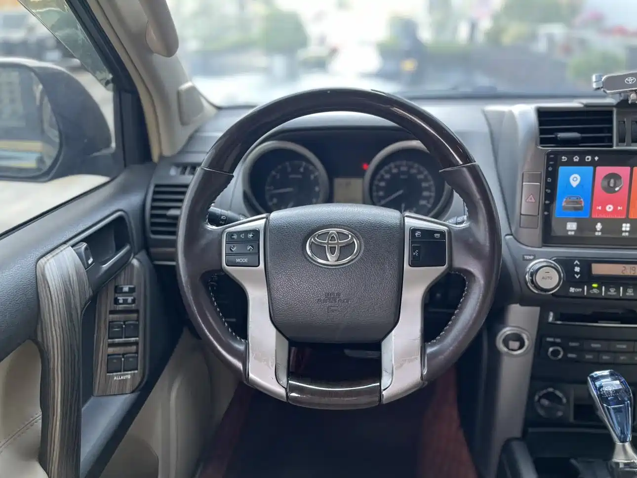 Toyota Prado (Import) 2010 2.7L Auto Luxury фото 13