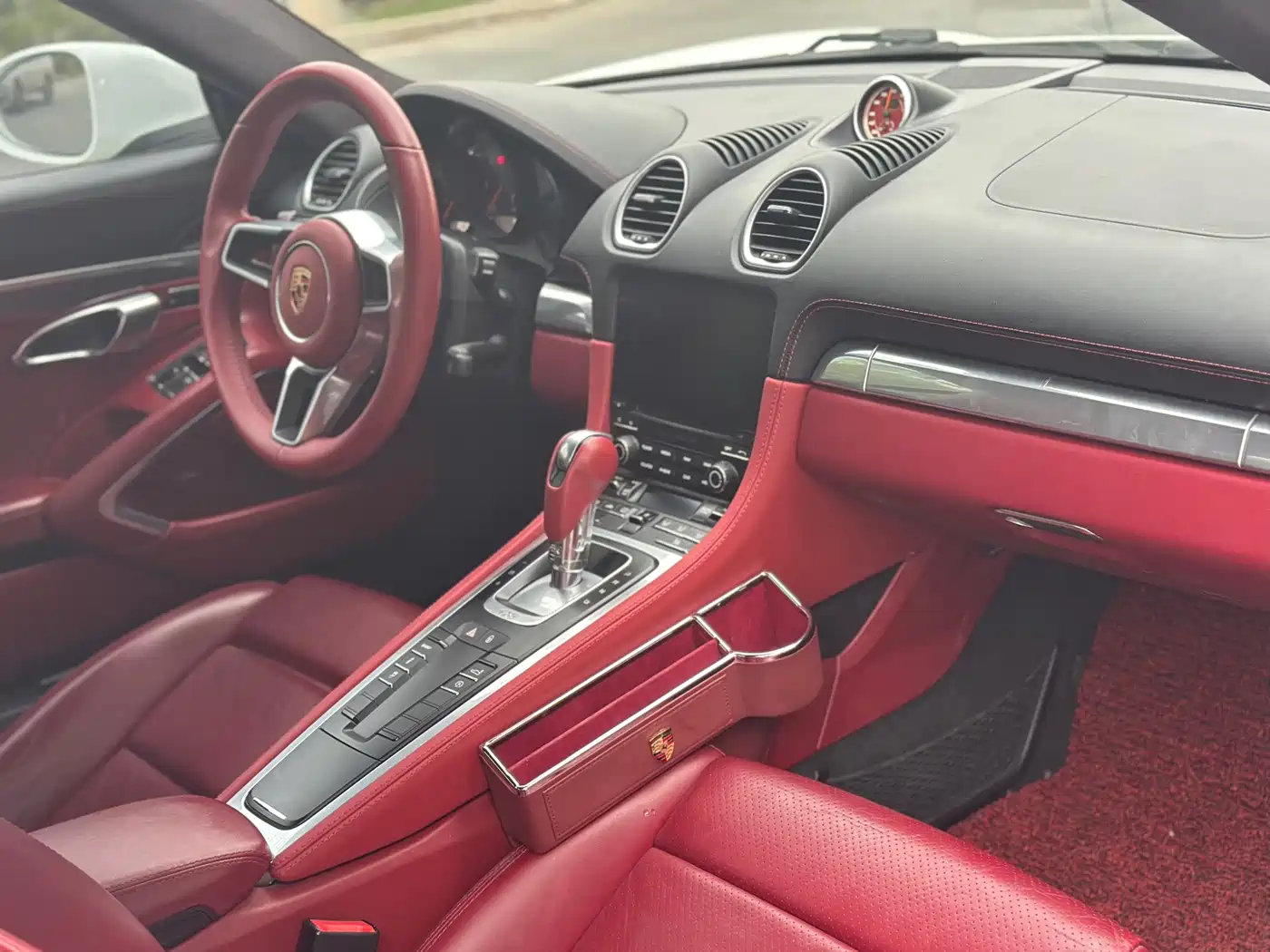 Porsche 718 2016 Cayman 2.0T фото 5