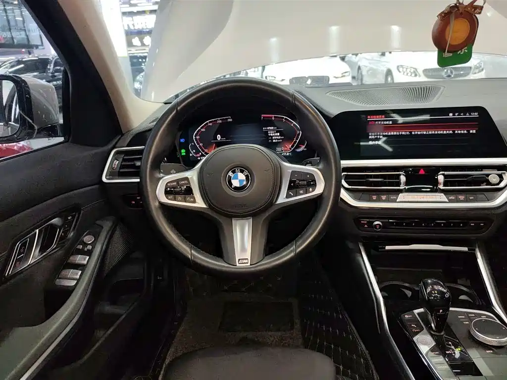 BMW 3 Series 2021 320Li M Sport Package фото 7