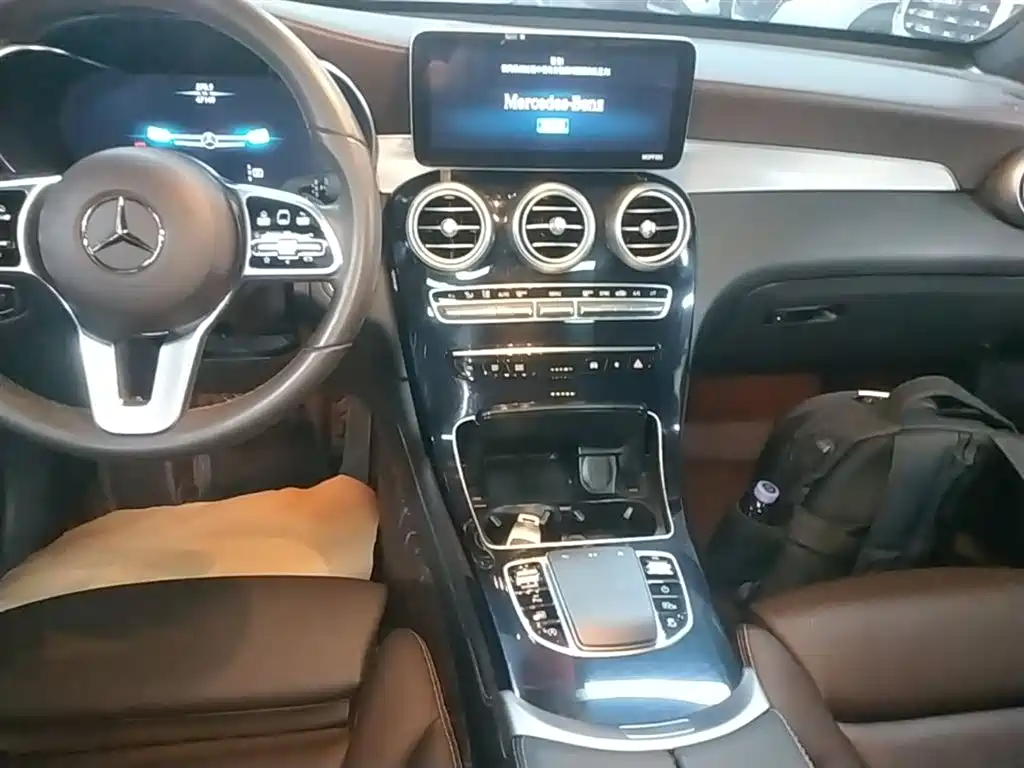 Mercedes-Benz GLC 2020 Facelift GLC 260 L 4MATIC Dynamic фото 13