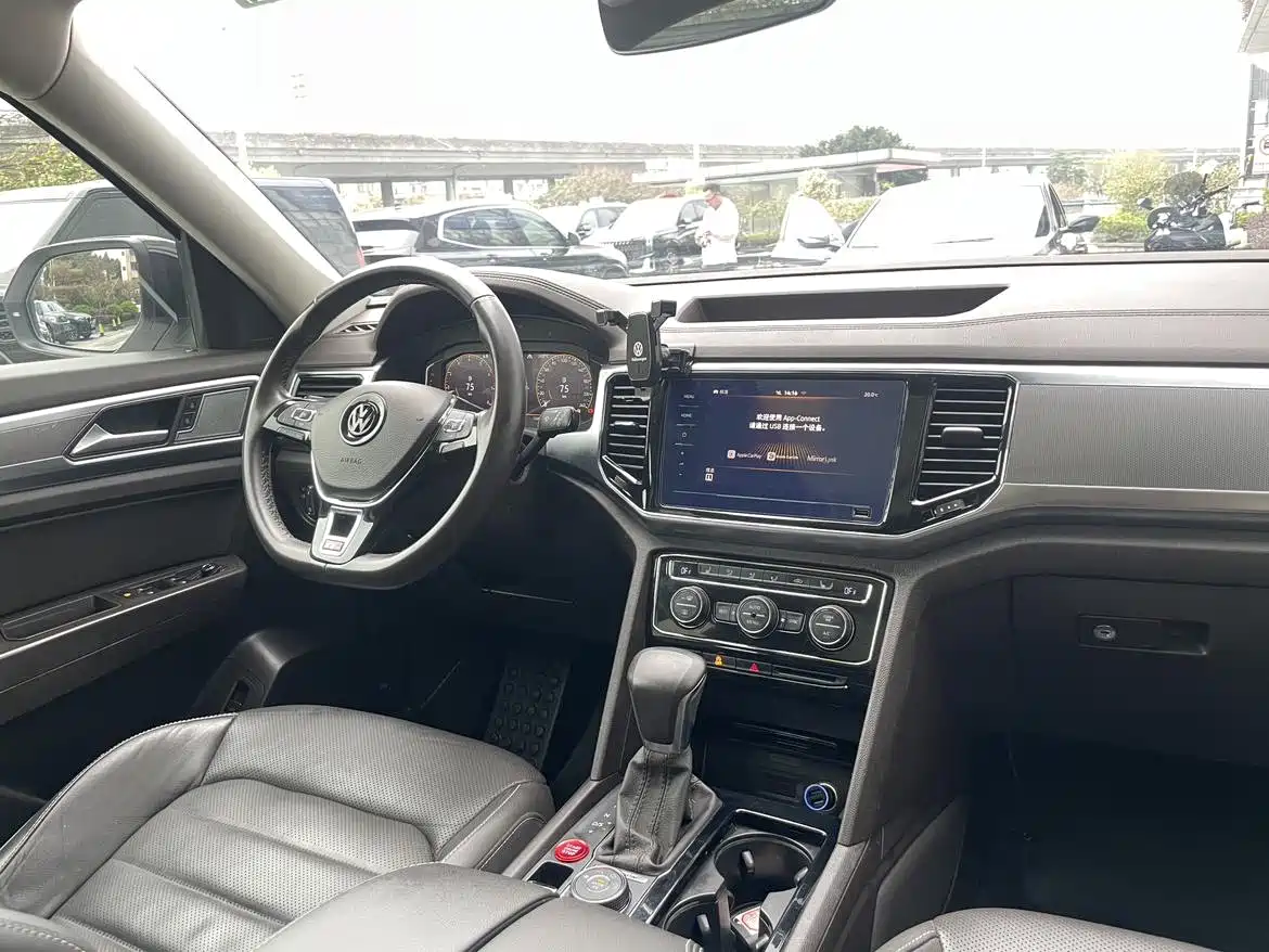 Volkswagen Teramont 2020 380TSI 4WD Luxury Edition China VI фото 7