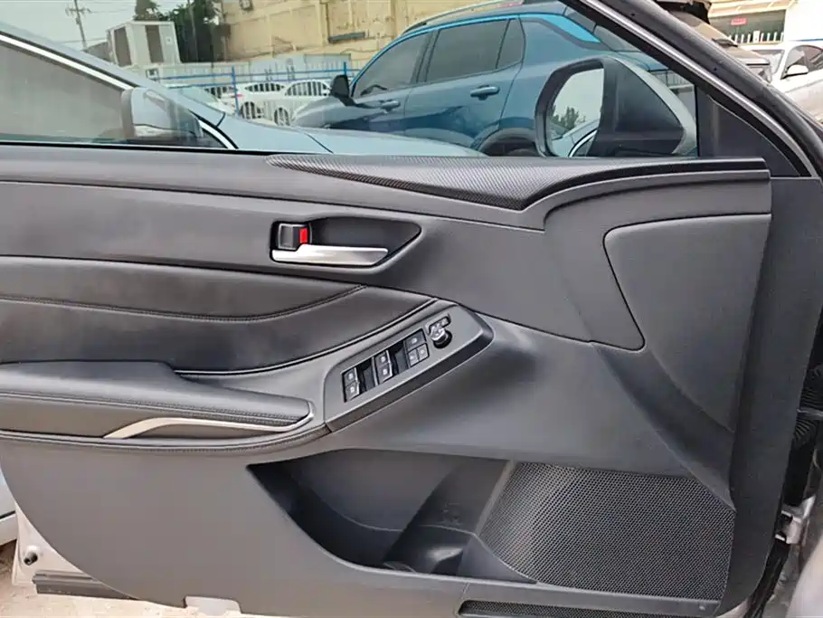 Toyota Avalon 2022 2.5L Luxury Edition фото 7