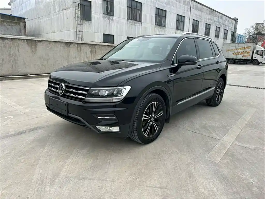 Volkswagen Tiguan L 2021 330TSI Automatic 2WD Smart фото 2