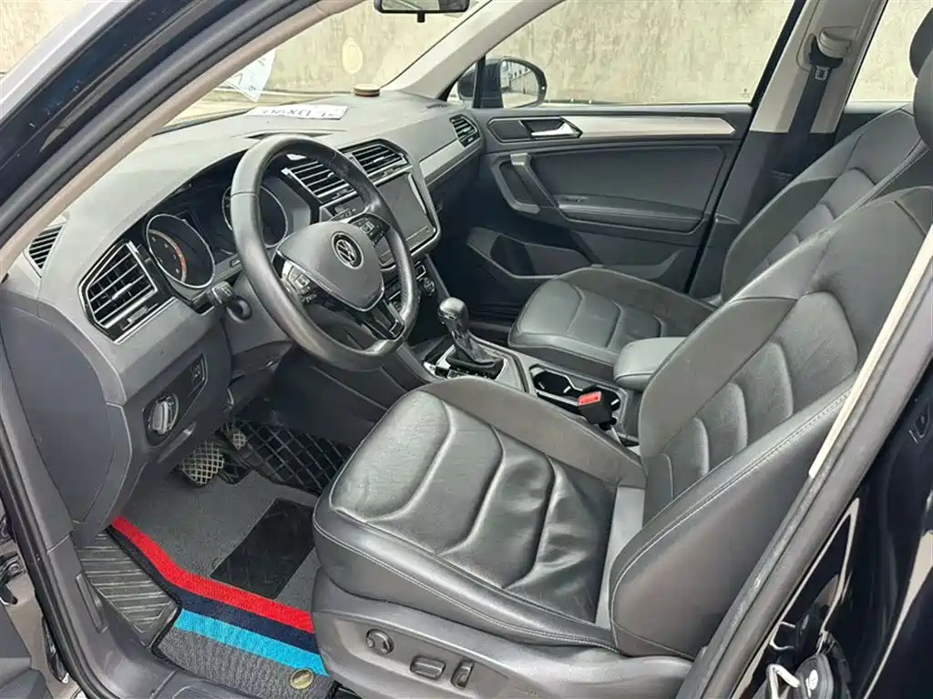 Volkswagen Tiguan L 2021 330TSI Automatic 2WD Smart фото 13