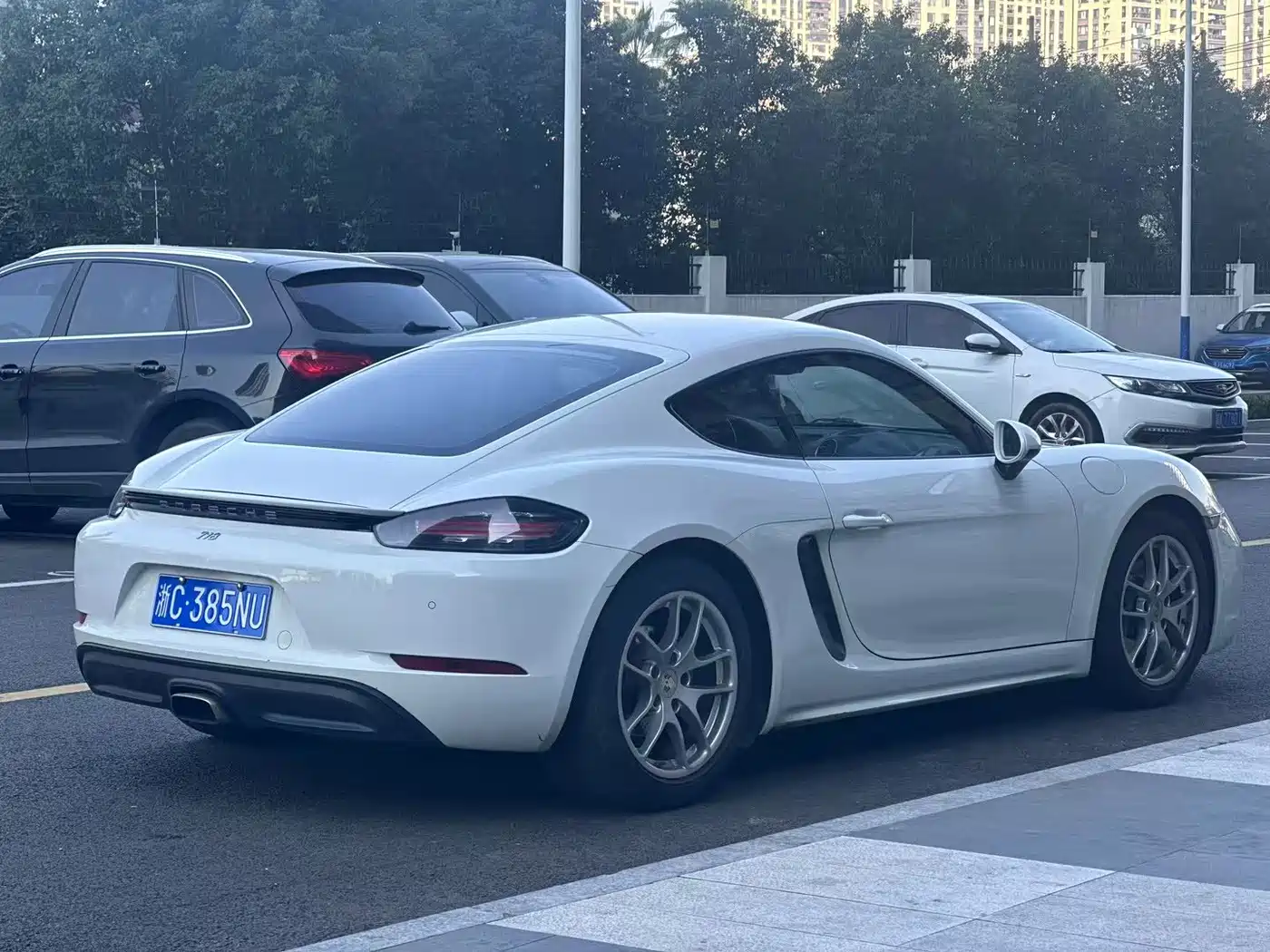 Porsche 718 2016 Cayman 2.0T фото 6