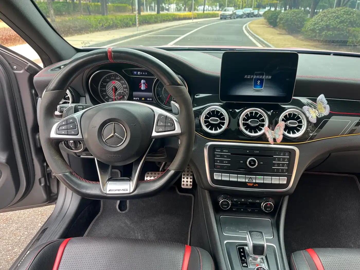 Mercedes-Benz GLA AMG 2017 AMG GLA 45 4MATIC фото 14