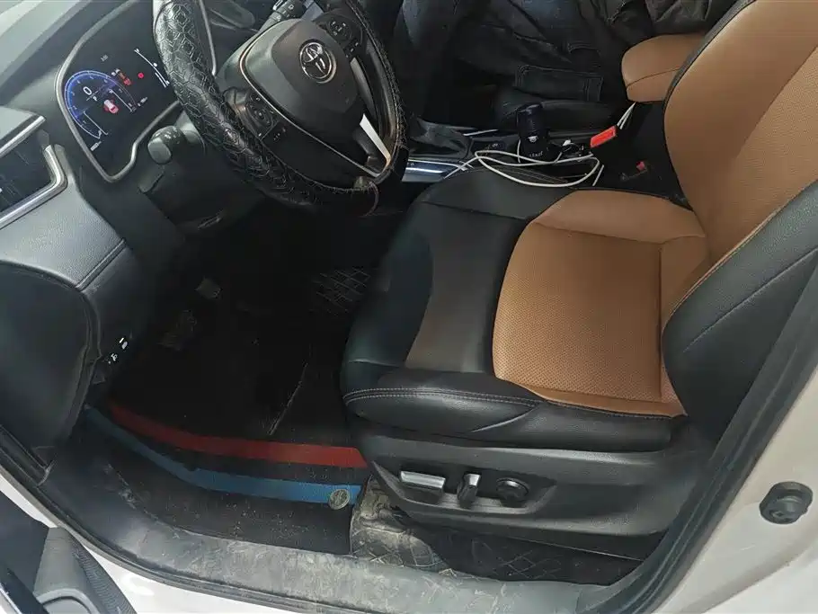 Toyota Frontlander 2024 2.0L Smart Hybrid Dual Engine Luxury Edition фото 9