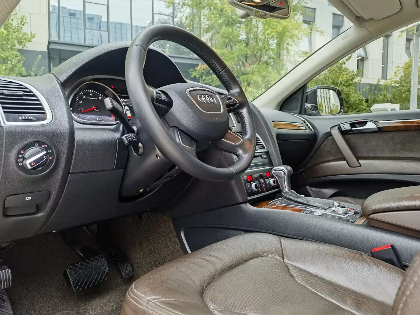 Фото 8 - Audi Q7