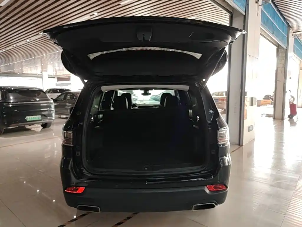 Jeep Commander 2018 2018 2.0T 2WD Advance Version China V
