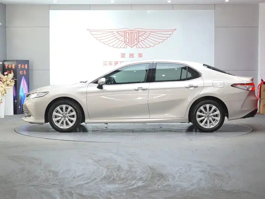 Toyota Camry 2019 2.0G Luxury Edition China VI фото 4