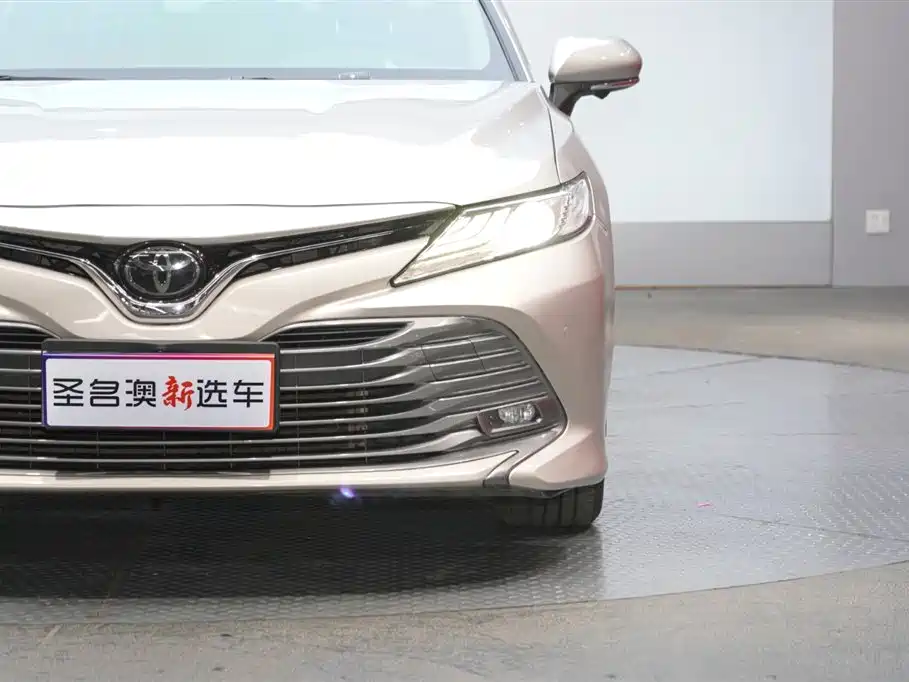 Toyota Camry 2019 2.0G Luxury Edition China VI фото 3