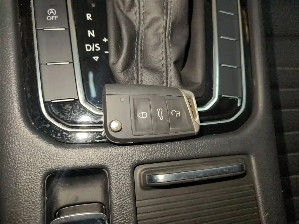 Volkswagen Magotan 2025 Popular Edition 280TSI DSG Comfort фото 17