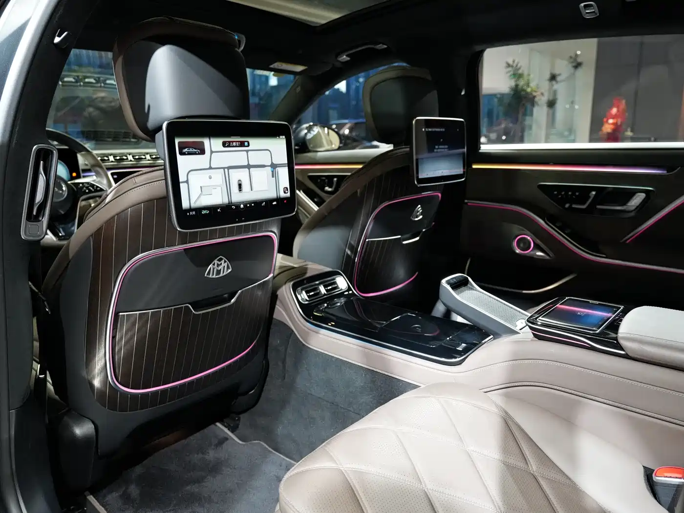 Mercedes-Benz Maybach S-Class 2022 S 680 4MATIC Craftsmanship Limited Launch Edition фото 20