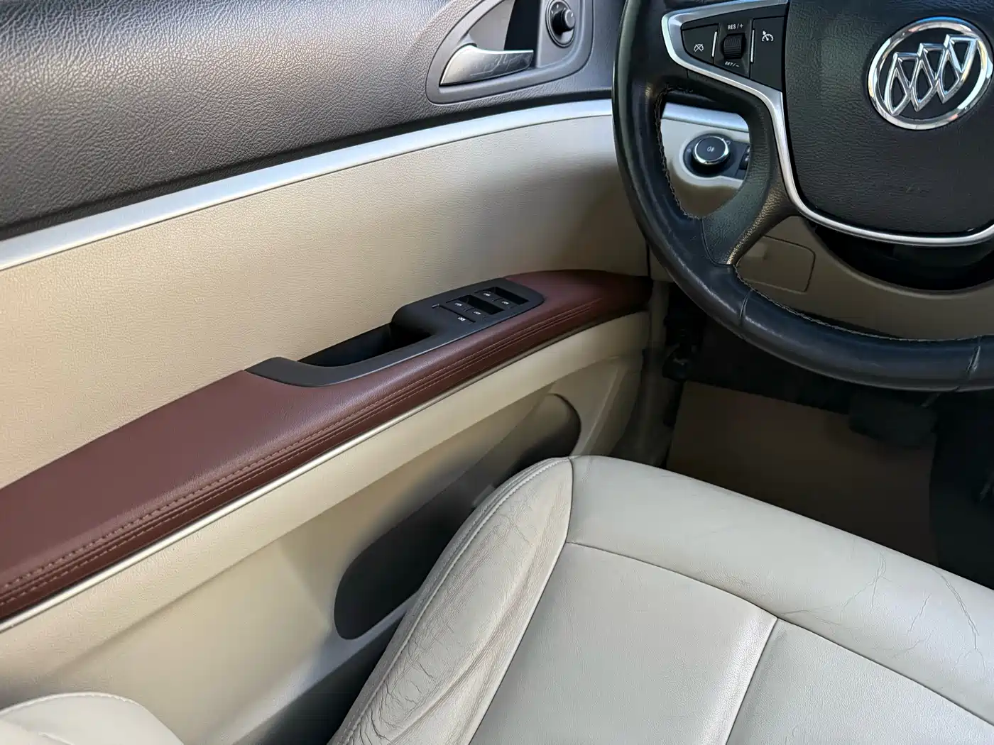 Buick GL8 2018 28T Luxury Model China VI фото 10