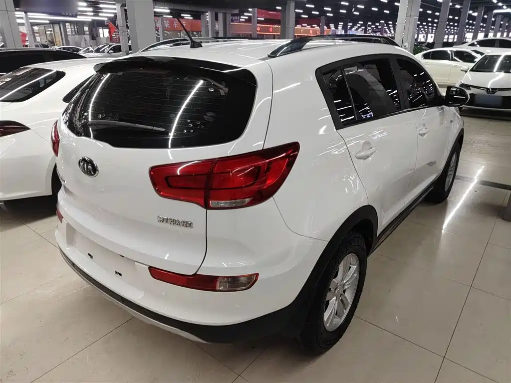 Kia Sportage 2015 2.0L Automatic 2WD GL фото 5