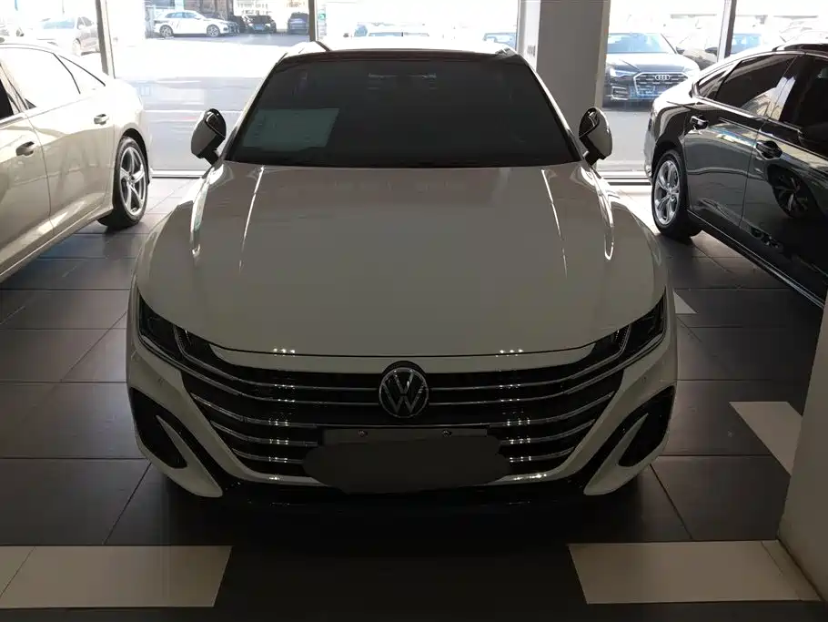 Volkswagen FAW-Volkswagen CC 2021 330TSI Dazzle Edition фото 2