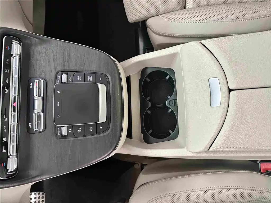 Mercedes-Benz V-Class 2025 2024 V 300 L Long Wheelbase Luxury Edition