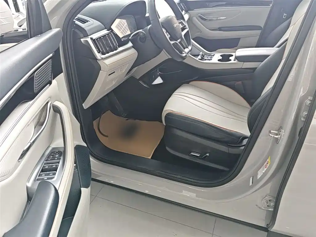 BYD Song PLUS PHEV 2024 Glory Edition DM-i 110km Flagship PLUS фото 16