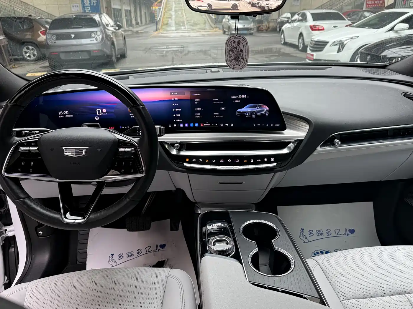 Cadillac IQ Rui Ge 2022 RWD Long Range Luxury Edition фото 6