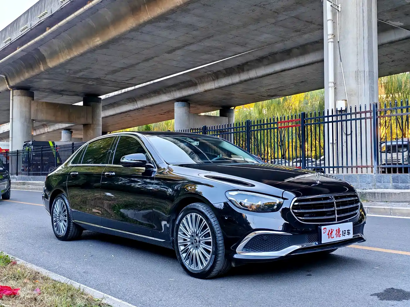 Mercedes-Benz E-Class 2021 E 300 L Fashion фото 19