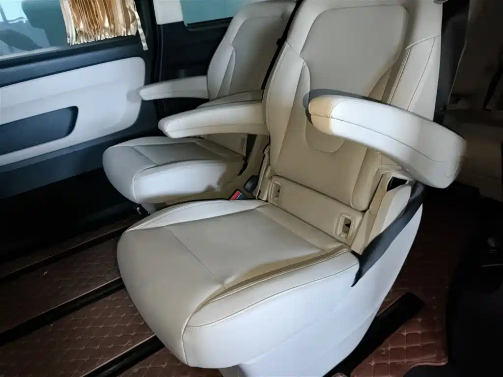 Mercedes-Benz Vito 2016 2.0T Business Edition фото 13
