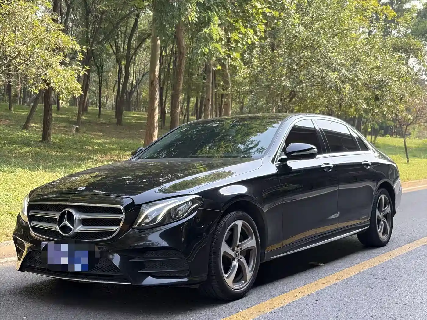 Фото 2 - Mercedes-Benz E-Class