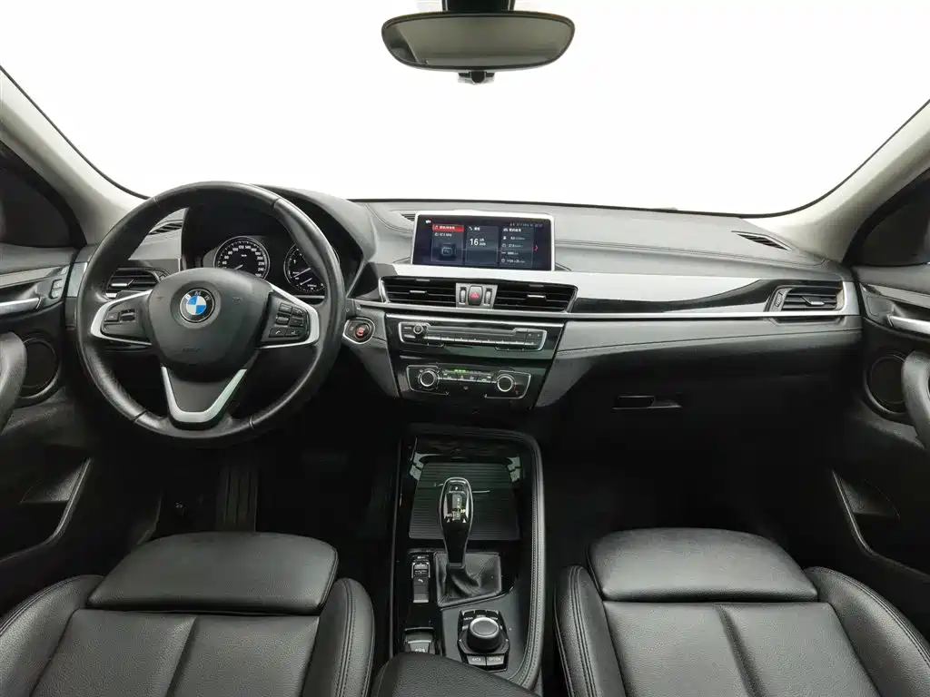 BMW X2 (Import) 2019 sDrive20i M Off-Road Package China VI фото 5