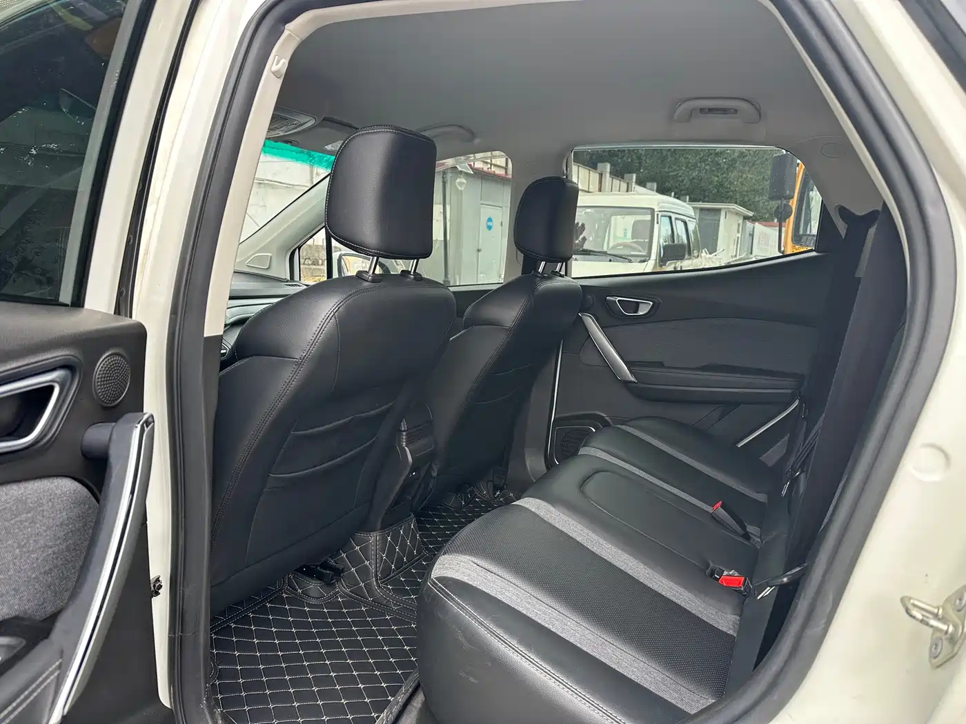 BAIC Beijing EX3 2021 2019 R600 Joy Edition