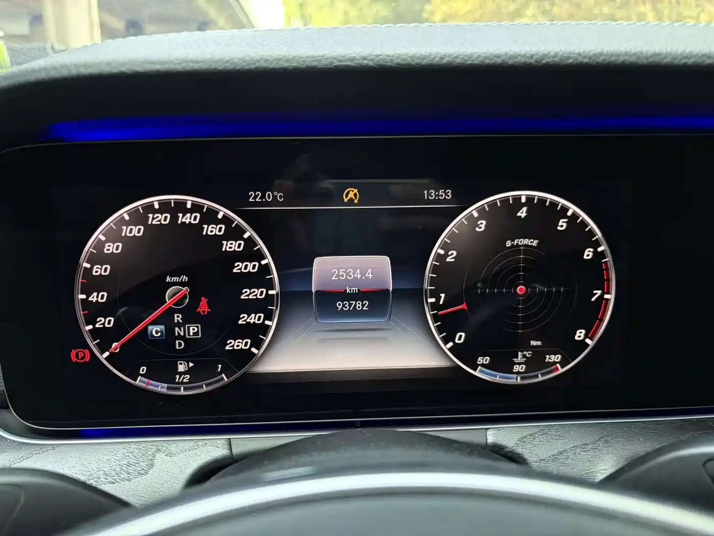 Фото 8 - Mercedes-Benz E-Class