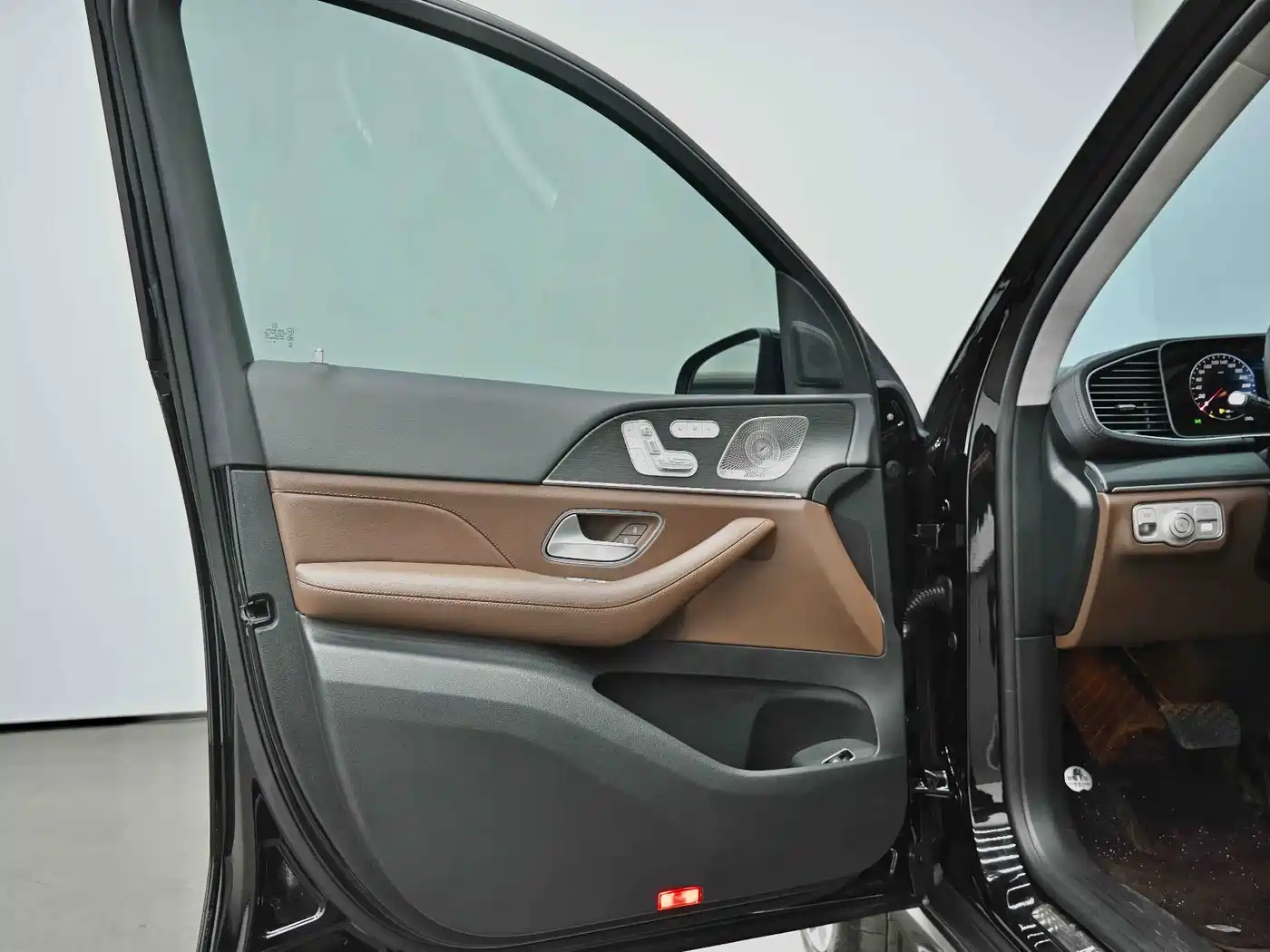 Mercedes-Benz GLE 2024 GLE 450 4MATIC Luxury фото 34