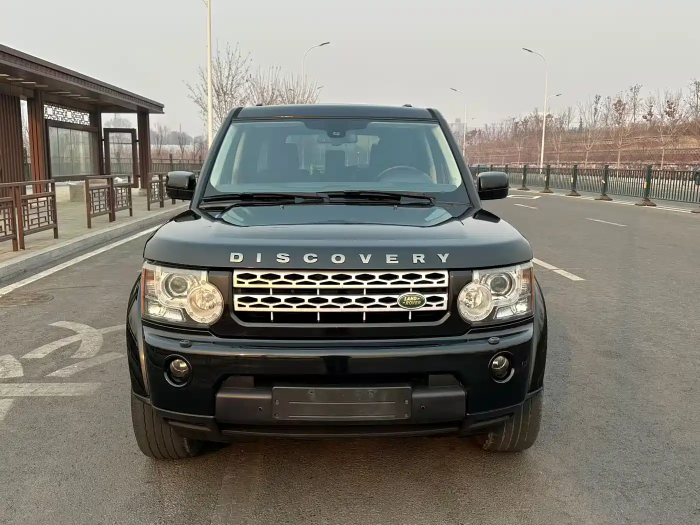Land Rover Discovery 2011 5.0 V8 HSE фото 2