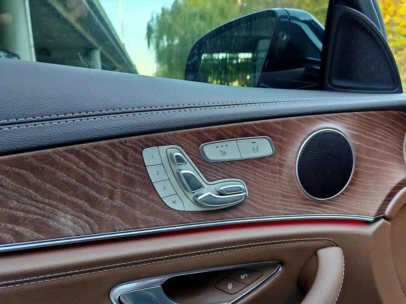 Mercedes-Benz E-Class 2021 E 300 L Fashion фото 16
