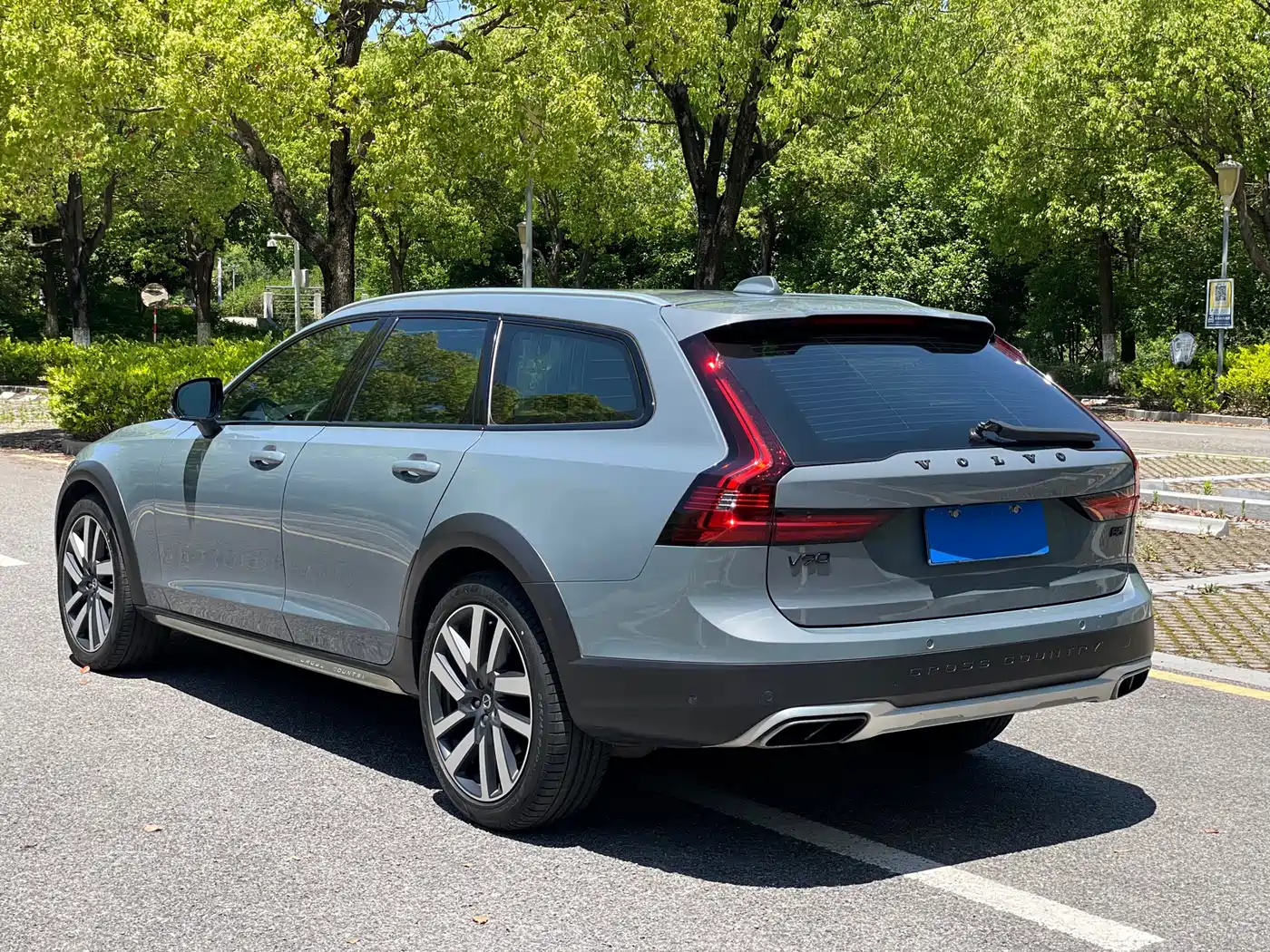 Volvo V90 2022 Cross Country B5 AWD Inscription фото 21