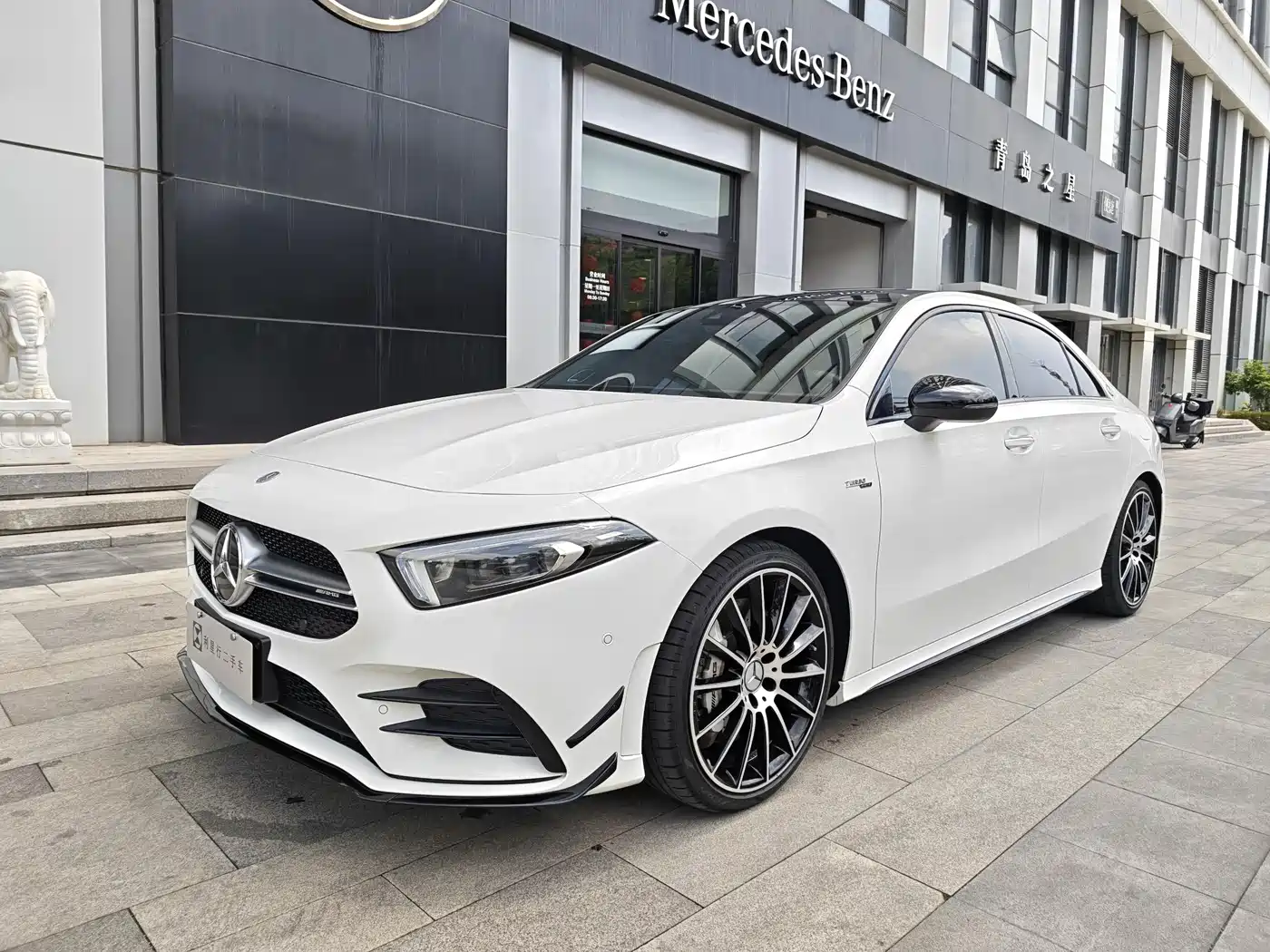 Mercedes-Benz A-Class AMG 2023 Model Year AMG A 35 L 4MATIC фото 2