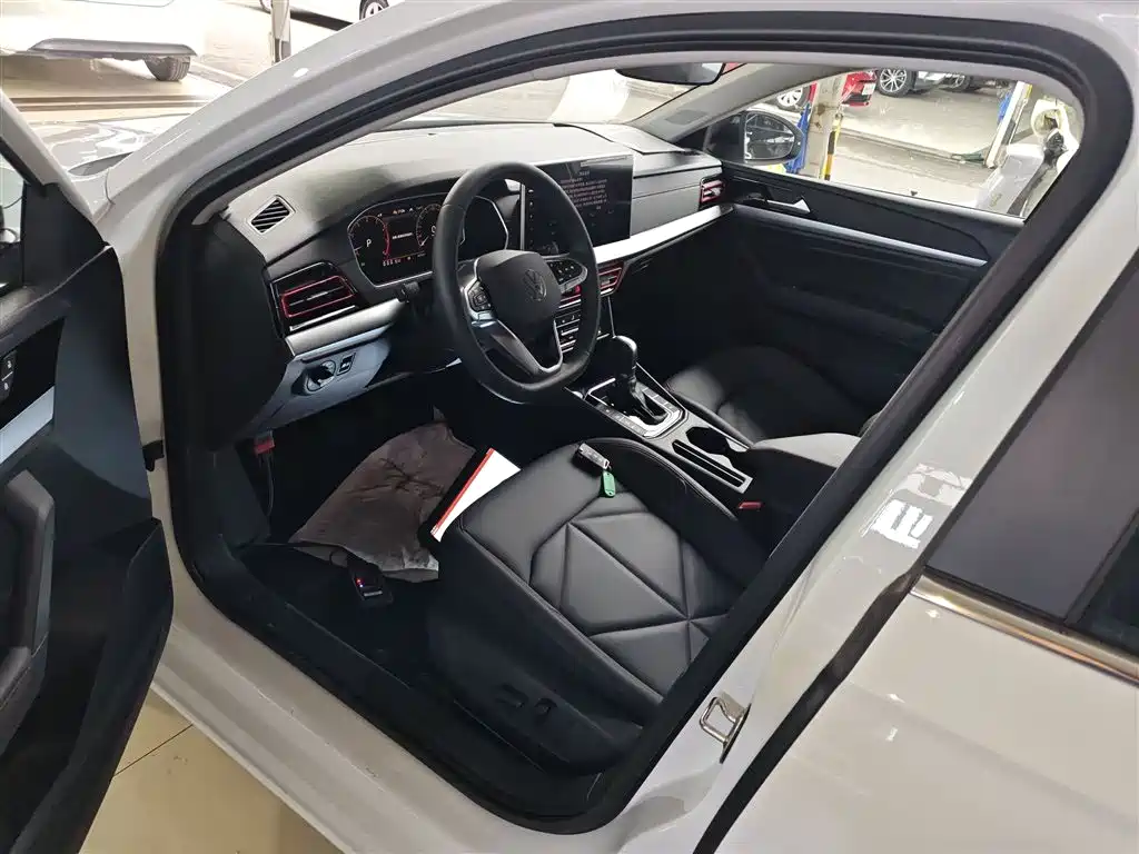 Volkswagen Lavida 2024 Model 300TSI DSG Starlight Leading Edition фото 11