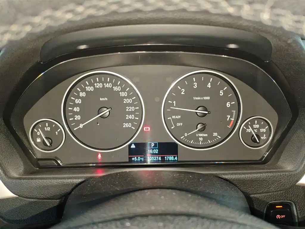 BMW 3 Series GT 2014 320i Leading Edition фото 12