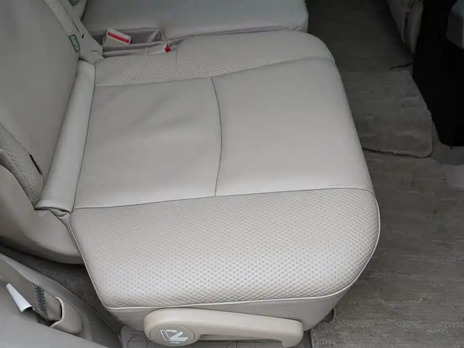 Toyota Prado 2010 4.0L Automatic TX-L фото 29