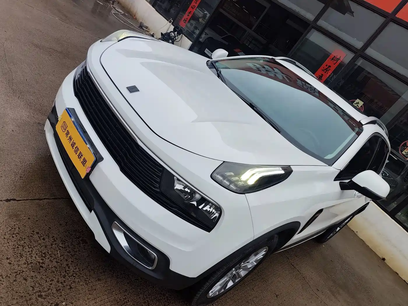 Lynk & Co 01 2017 2.0T 2WD фото 6
