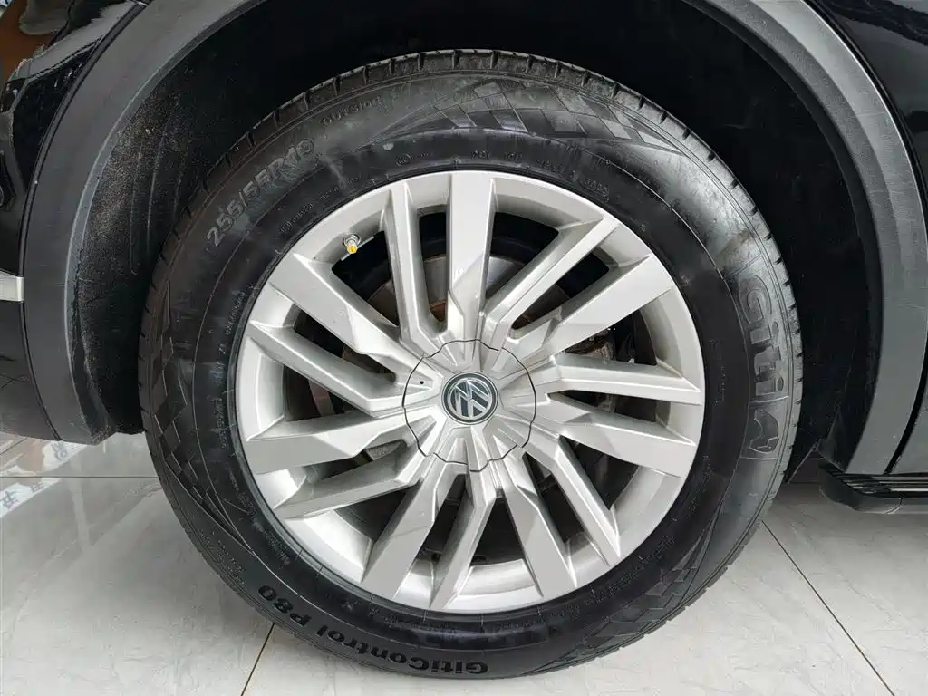 Volkswagen Touareg 2019 2.0TSI Sharp Wing Edition China VI фото 18