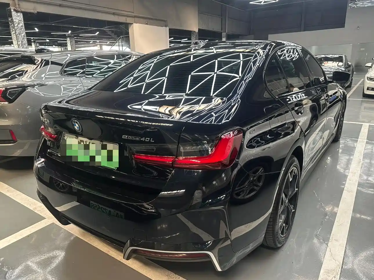 BMW i3 2023 eDrive 40 L Shadow Night Sport Package фото 13