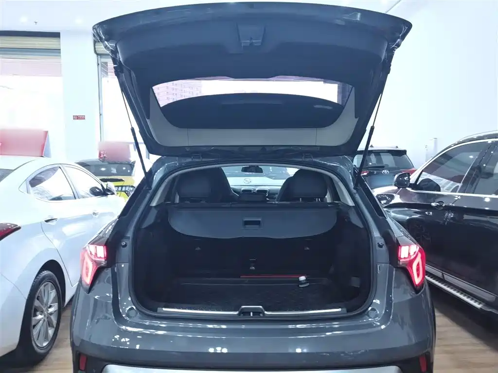 Lynk & Co 02 2018 1.5T DCT 2WD Power Edition China V фото 19