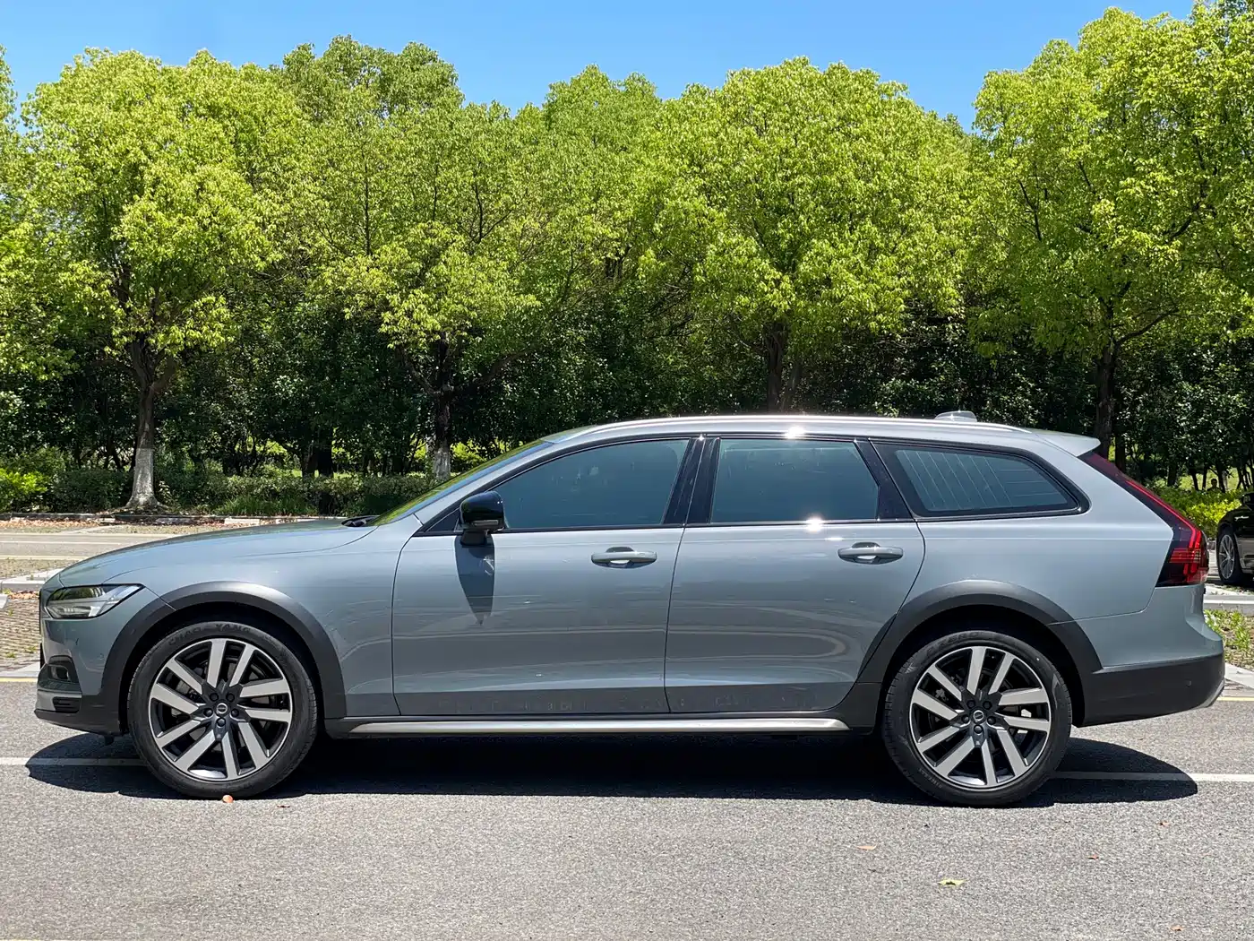 Volvo V90 2022 Cross Country B5 AWD Inscription фото 14