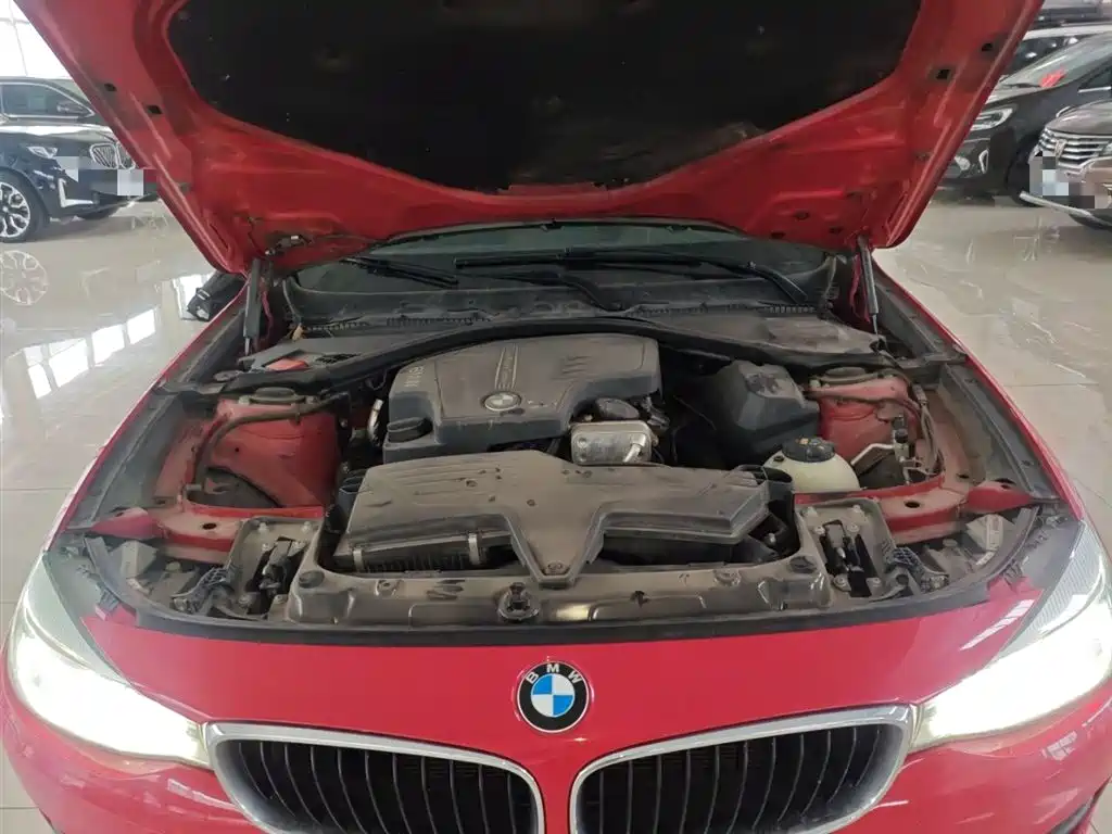 BMW 3 Series GT 2014 320i Leading Edition фото 20