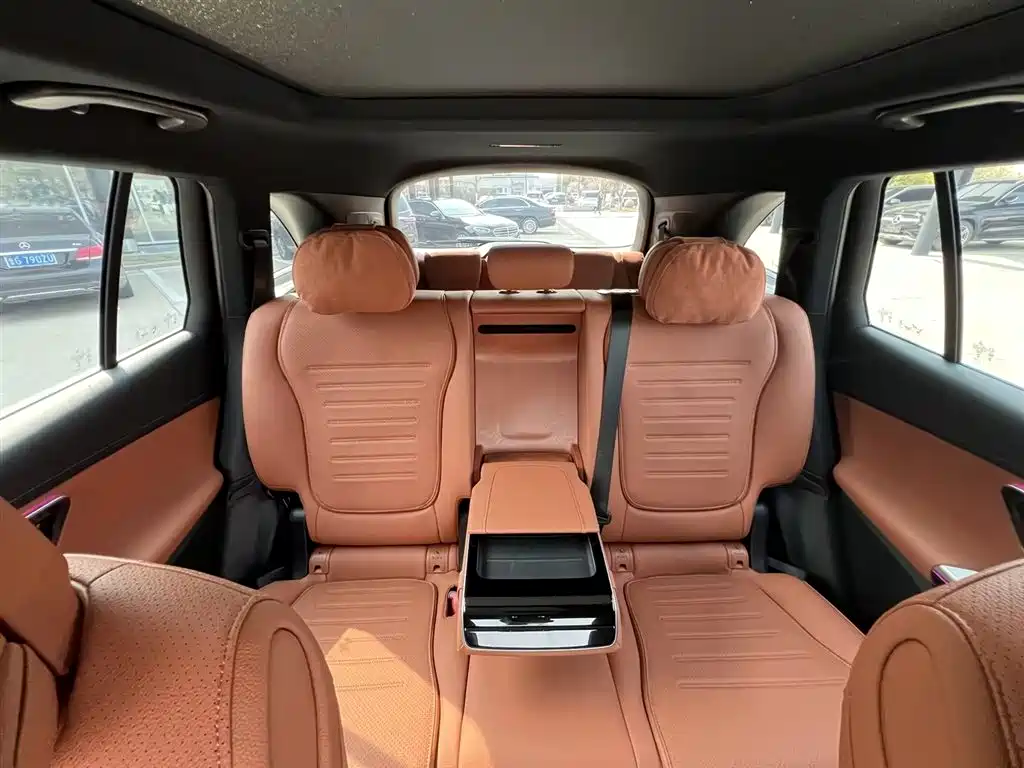 Mercedes-Benz GLC 2024 GLC 260 L 4MATIC Luxury 7-seater фото 15