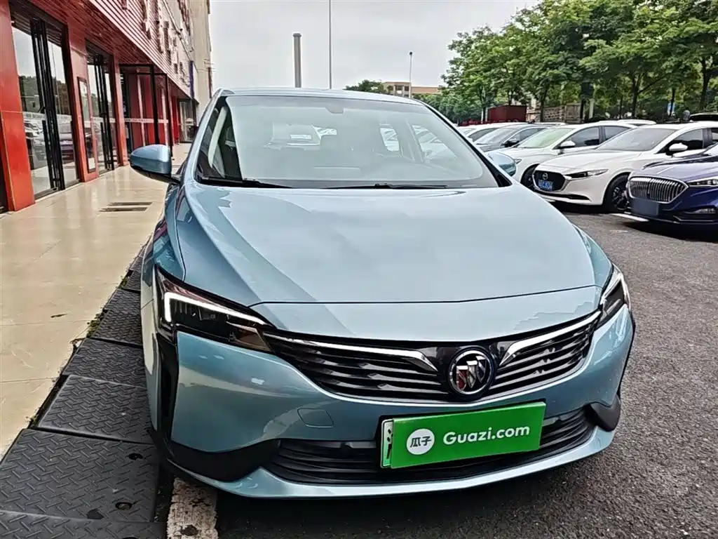 Buick Velite 6 2020 Plug-in Hybrid Connected Fashion Edition фото 3