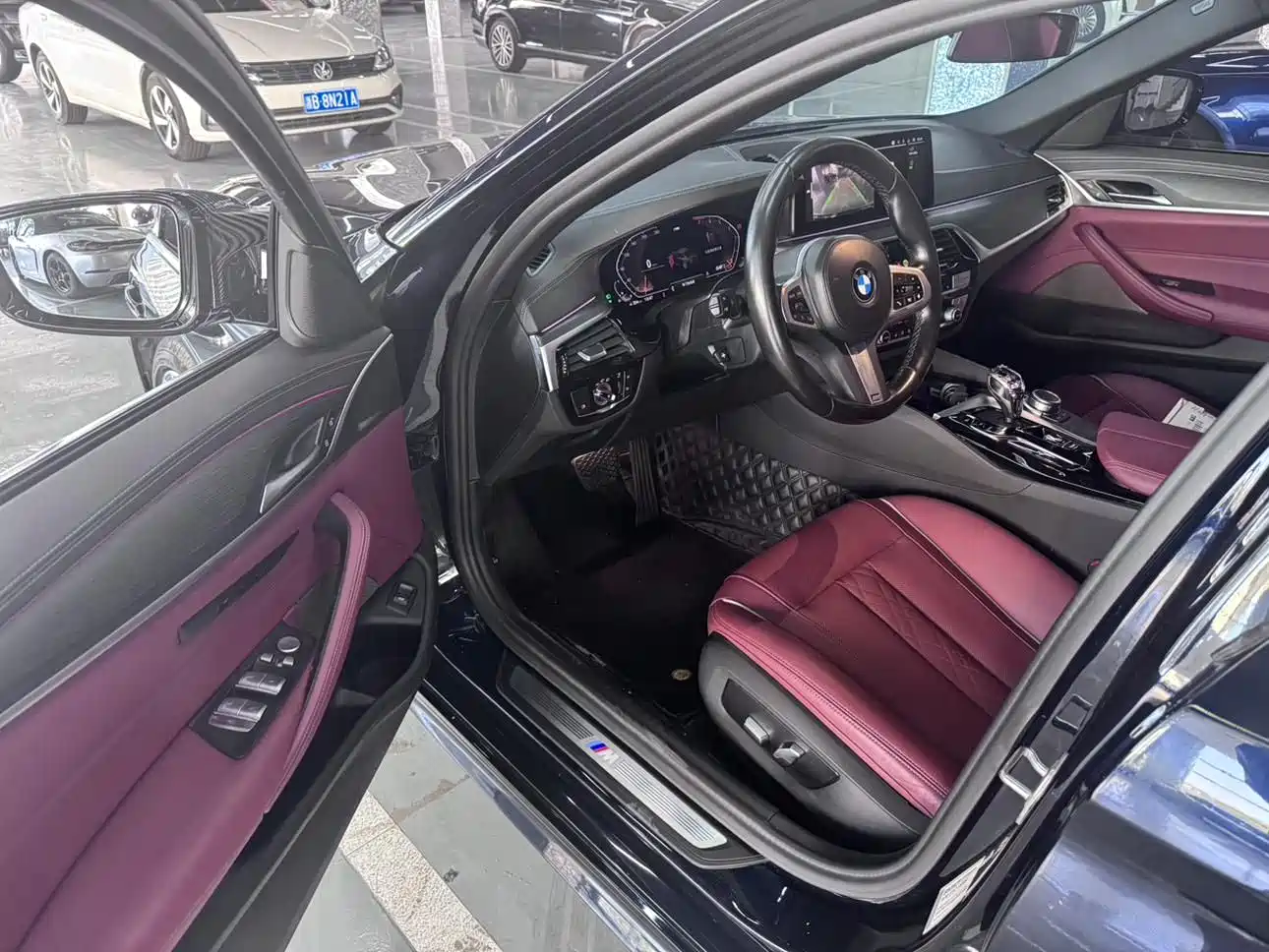 BMW 5 Series 2022 530Li Leading M Sport Package фото 5